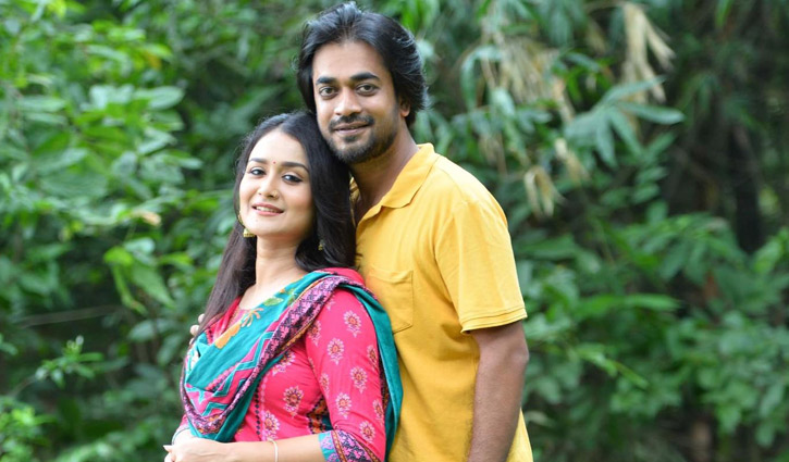 শ্যামল-নাদিয়ার ‘কান্না ঘর’ শ্যামল-নাদিয়ার ‘কান্না ঘর’