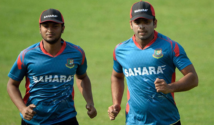 নিজে সরে না গেলে সাকিবকে বোর্ড থেকে সরিয়ে দেওয়া কঠিন: রাজ্জাক