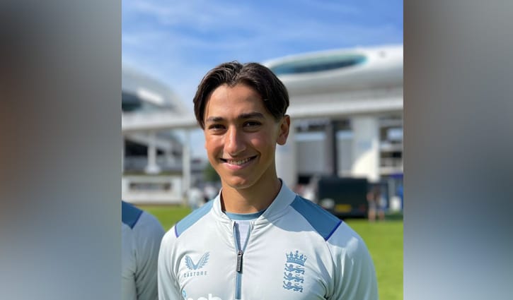 লর্ডসে ফিল্ডিংয়ে বাংলাদেশের রবিন দাস