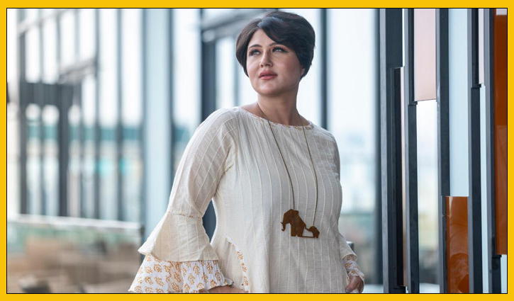 ‘আমার শরীর নিখুঁত নয়, তাতে দাগ রয়েছে’