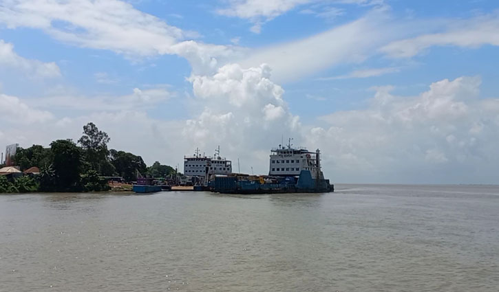 পদ্মা সেতু: ছোট গাড়ি পারাপার কমেছে পাটুরিয়ায়