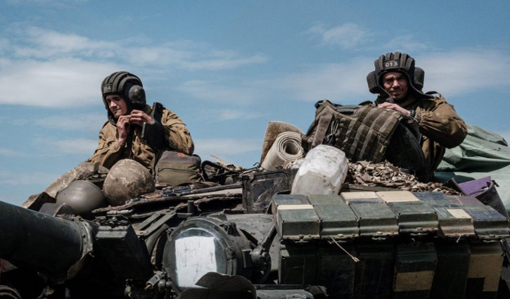 ইউক্রেনের পূর্বাঞ্চল থেকে পিছু হটছে রুশ বাহিনী 