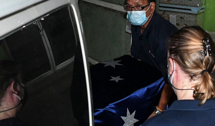 মৃত্যুর ছয়দিন পর দেশে ওয়ার্ন