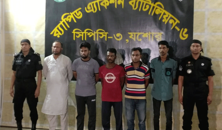 যশোরের আতঙ্ক ভাইপো রাকিবসহ দণ্ডপ্রাপ্ত ৫ সন্ত্রাসী গ্রেপ্তার 