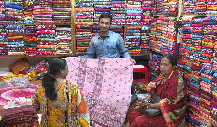 কুমিল্লার বাটিকের পোশাক যাচ্ছে বিদেশেও