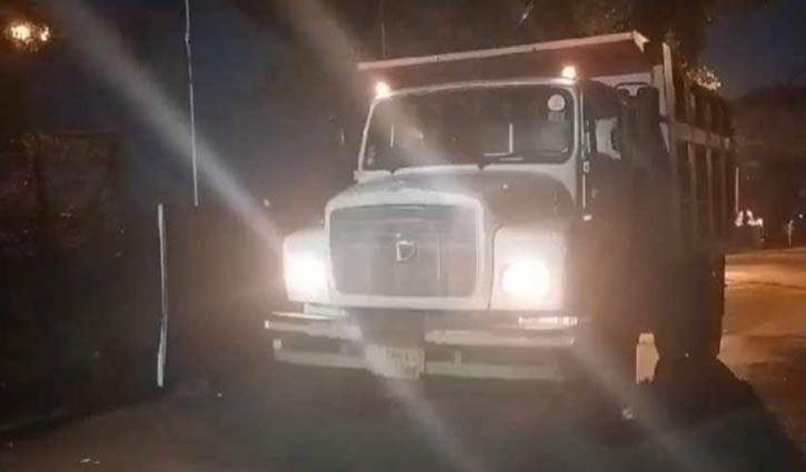 দেড় মাস পর আখাউড়া স্থলবন্দরে এলো ১৯৫ টন পাথর