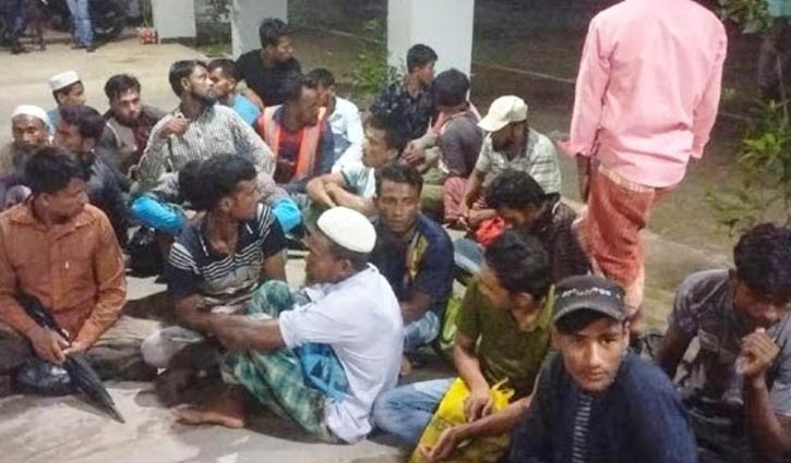 অনুমতি ছাড়া ক্যাম্পের বাইরে ঘোরাফেরা, ৬৩ রোহিঙ্গা আটক