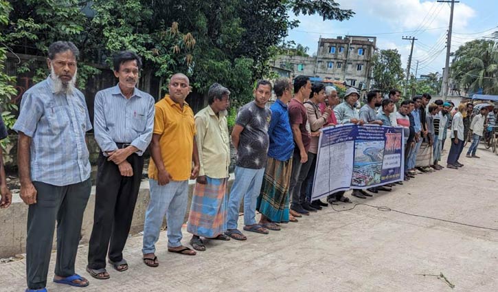 চট্টগ্রামে খাল দখল করে গড়ে ওঠা স্থাপনা উচ্ছেদের দাবি