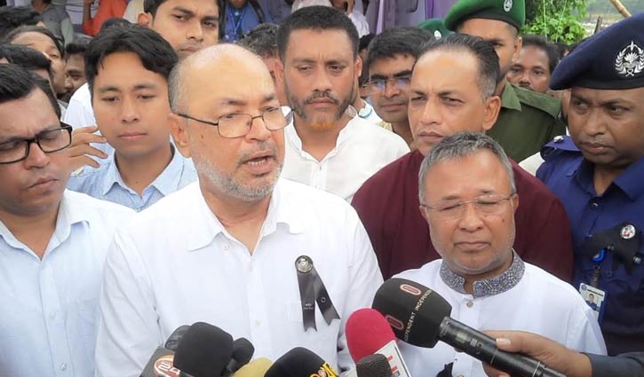 কক্সবাজারে টেকসই বেড়িবাঁধ নির্মাণের আশ্বাস ত্রাণ প্রতিমন্ত্রীর