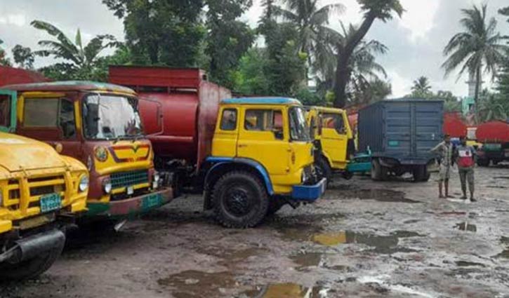 খুলনার ১৪ জেলায় জ্বালানি তেল উত্তোলন বন্ধ, দাবি আদায়ে সমাবেশ