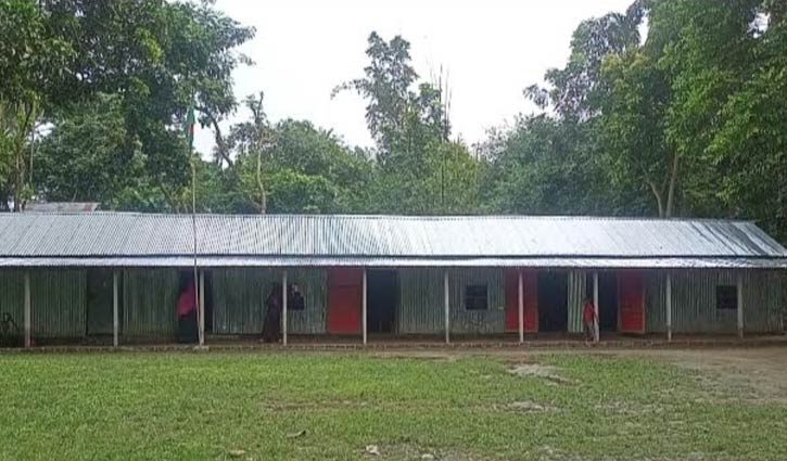 বদলে গেছে তারাকান্দা উপজেলার প্রাথমিক শিক্ষার চিত্র 