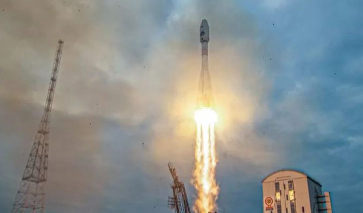 Russia’s Luna-25 smashes into the moon in failure