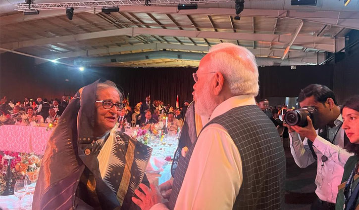 Modi walks to Sheikh Hasina to exchange pleasantries