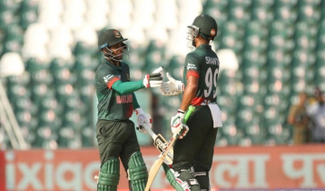 Bangladesh pass 200 runs, Miraz scores 100