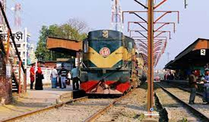 ট্রেনের নিচে ঝাঁপ দিয়ে যুব‌কের আত্মহত্যা