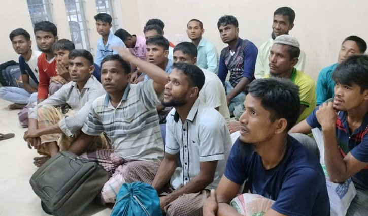 বান্দরবানে হোটেল থেকে ২০ রোহিঙ্গা আটক