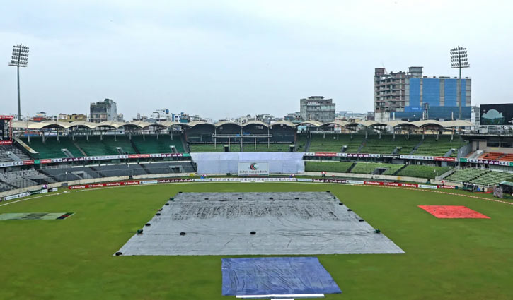 Bad light stops play at Mirpur