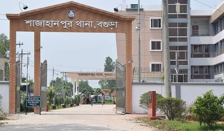 বগুড়ায় অজ্ঞাত ব্যক্তির গলাকাটা লাশ উদ্ধার