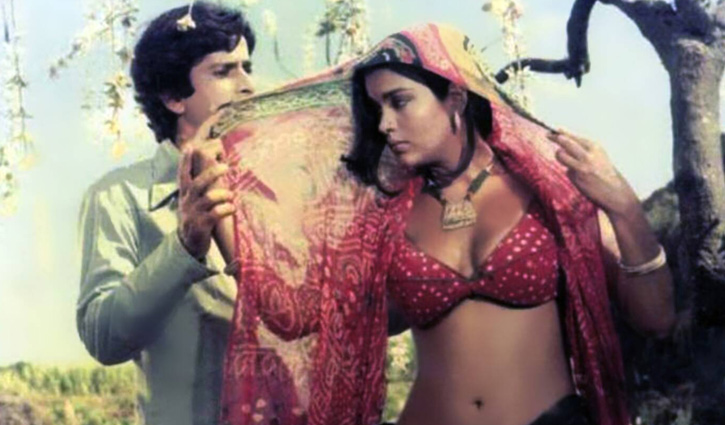 ৪৬ বছর পর সেই ‘অশ্লীল’ ছবি নিয়ে মুখ খুললেন জিনাত