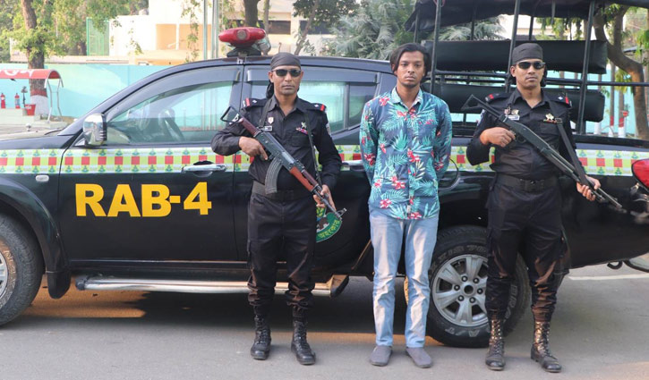 দারুস সালামের ‘কিশোর গ্যাং’ নেতা সাভারে গ্রেপ্তার