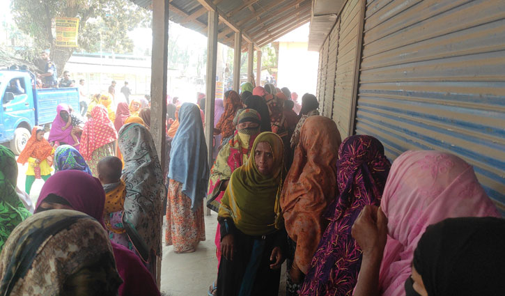 পঞ্চগড়ে পুরুষশূন্য বাড়ি, দিশেহারা নারীদের আহাজারি