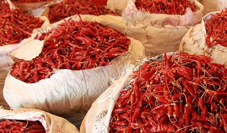 শুকনো মরিচের কেজি ৫০০ টাকা
