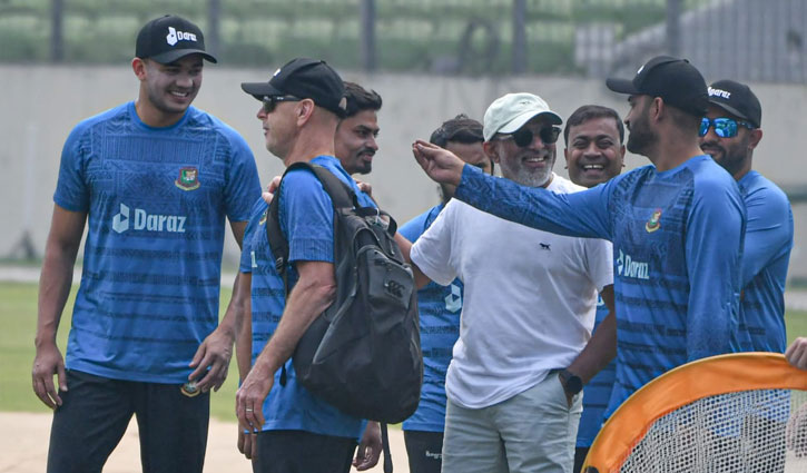 ‘পরিকল্পনা নিয়েই এসেছেন হাথুরুসিংহে’