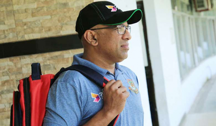 সোমবার রাতে ঢাকায় আসছেন হাথুরুসিংহে