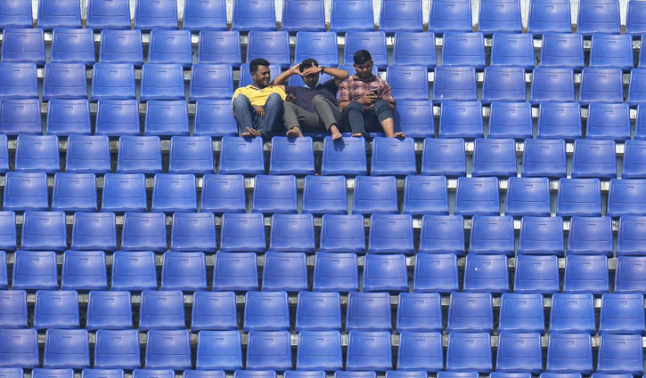 চট্টগ্রামের গ্যালারি যেন ধূ ধূ মরুভূমি