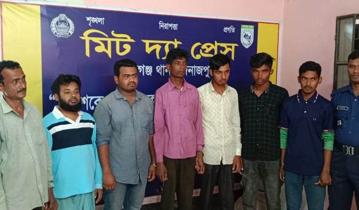 জবি শিক্ষার্থীদের ওপর হামলা, নারীসহ গ্রেপ্তার ৮ 