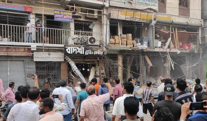 গুলিস্তানে বিস্ফোরণ: হাসপাতালে ভর্তি অর্ধশতাধিক