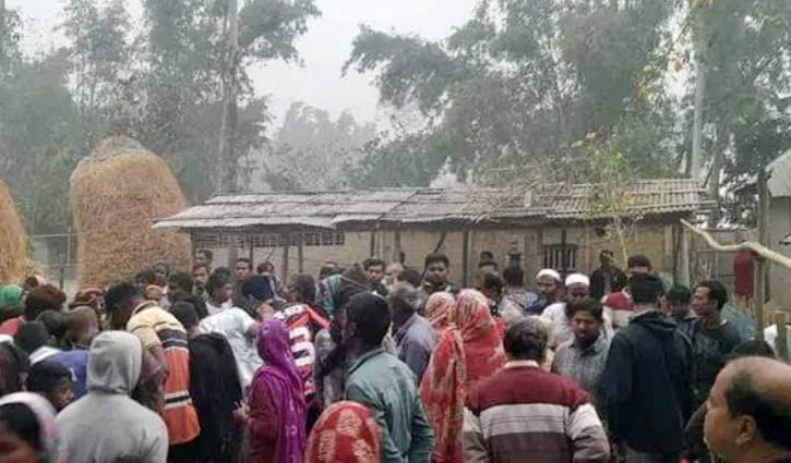 ভটভটি উল্টে চালকের মৃত্যু