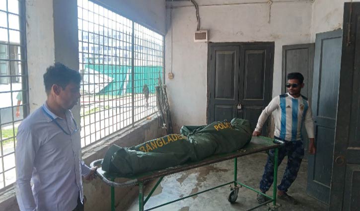 পুলিশ সদস্যের স্ত্রীর লাশ উদ্ধার 