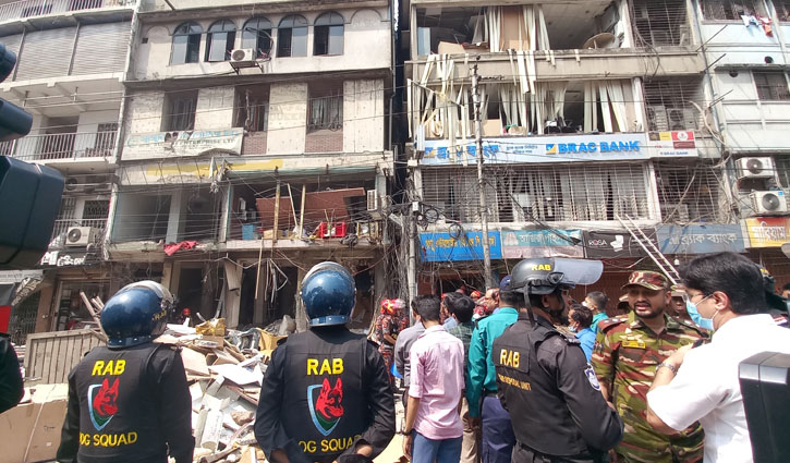 বিস্ফোরিত ভবনের দায় ‘একটু’ নিতে রাজি রাজউক