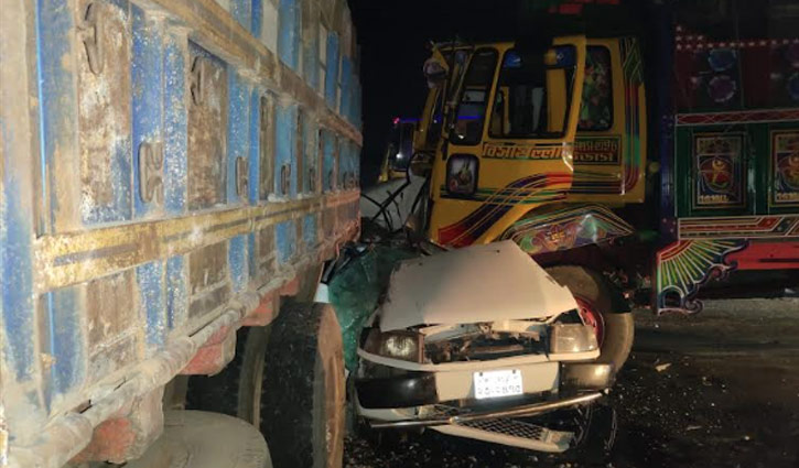 প্রাইভেটকারে ট্রাকের ধাক্কায় প্রবাসী কিশোরী নিহত, আহত আরও ৪ 