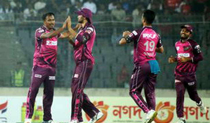 ১ ওভারে রুবেলের ২৩ রান, মাশরাফি বললেন, ‘সেরা বোলারকেই এনেছিলাম’