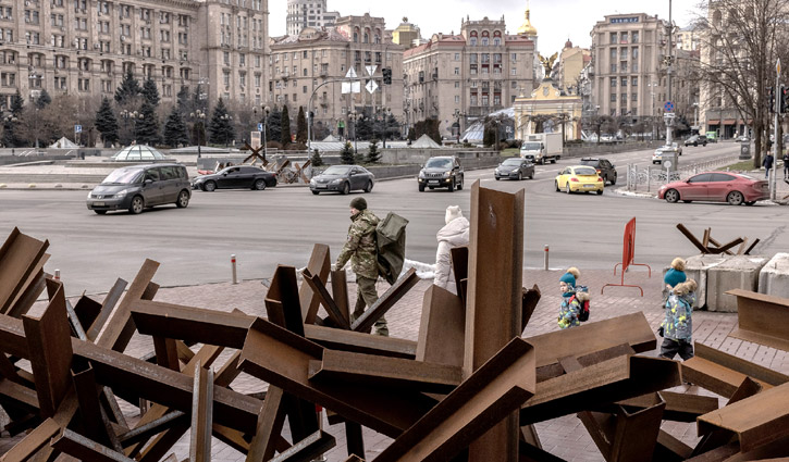 Ukraine braces for potential Russian strikes on anniversary of invasion