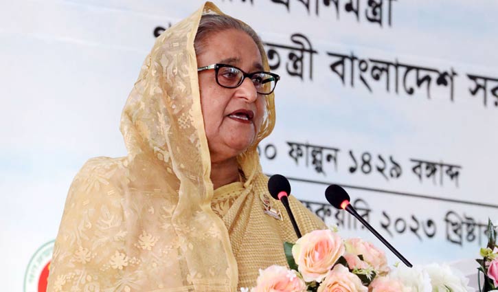 PM asks agriculturists to carry on research for increased yield