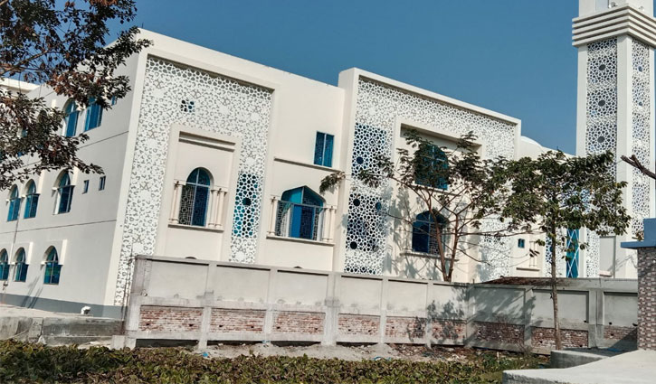 PM inaugurates 50 model mosques