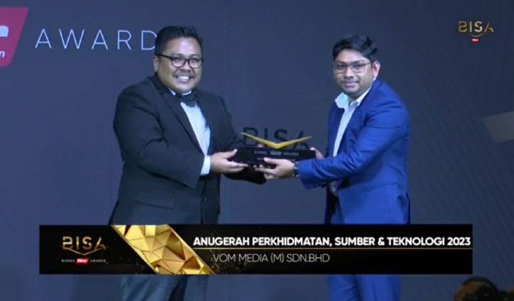 মালয়েশিয়ায় অ্যাওয়ার্ড পেলেন বাংলাদেশি সোহান