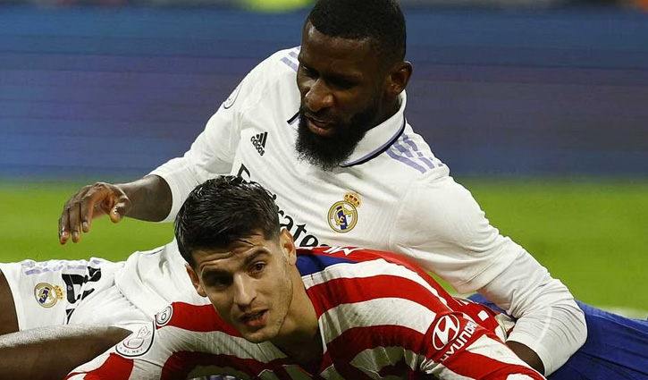 বর্ণবাদী মন্তব্যকারী ভক্তদেরকে আজীবন নিষিদ্ধের দাবি মোরাতার