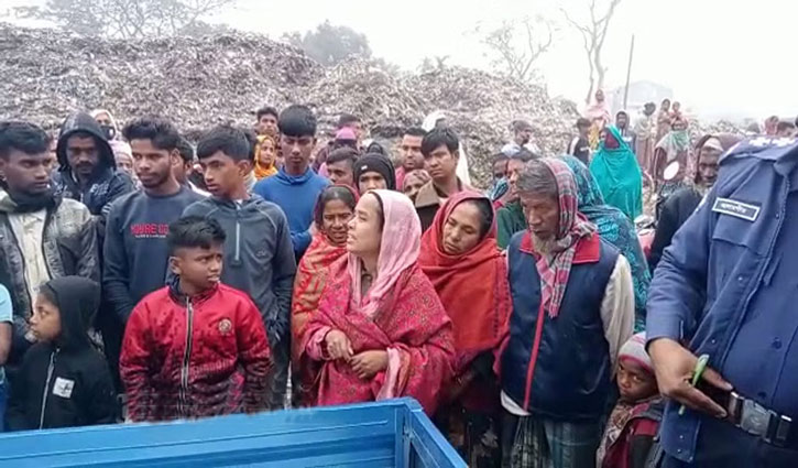 পৌর শহরের ময়লার ভাগাড়ে যুবকের লাশ