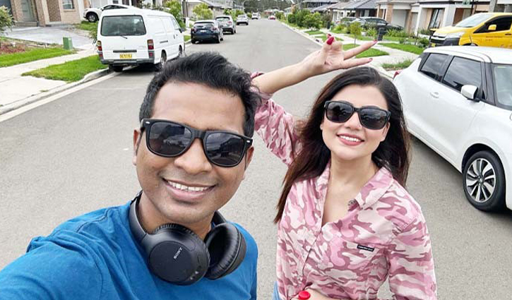 অস্ট্রেলিয়ায় উড়াল দিলেন রাশেদ সীমান্ত, সঙ্গী কে? 