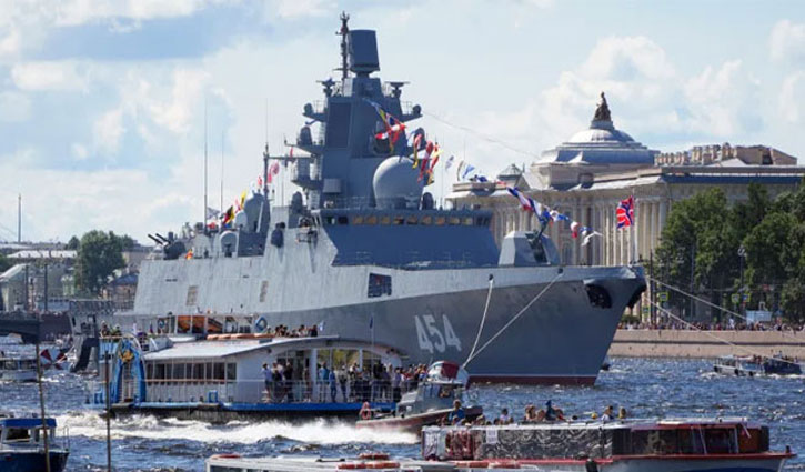 চীন ও দক্ষিণ আফ্রিকার নৌবাহিনীর সাথে মহড়ায় যোগ দিচ্ছে রুশ রণতরী