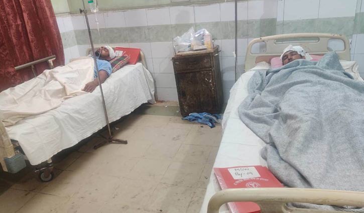 দিনাজপুরে জবি শিক্ষার্থীদের ওপর হামলা, আহত ১২