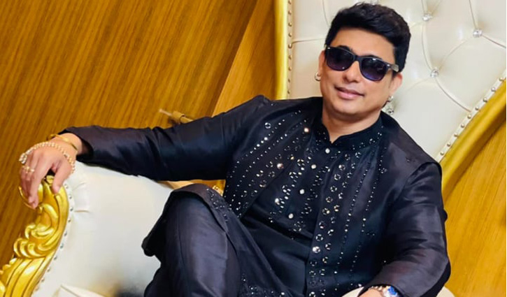 ‘মেয়েদের সঙ্গে জড়িয়ে গুঞ্জন ছড়ায়, আদৌ কি আমি এরকম?’ ‘মেয়েদের সঙ্গে জড়িয়ে গুঞ্জন ছড়ায়, আদৌ কি আমি এরকম?’