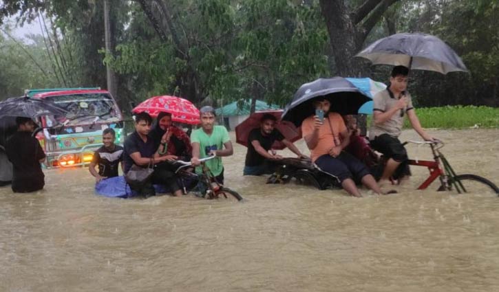 কক্সবাজারে ২ লাখের বেশি মানুষ পানিবন্দি