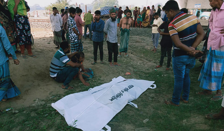 গোপালগঞ্জে ট্রেনের ধাক্কায় ইজিবাইক চালক নিহত