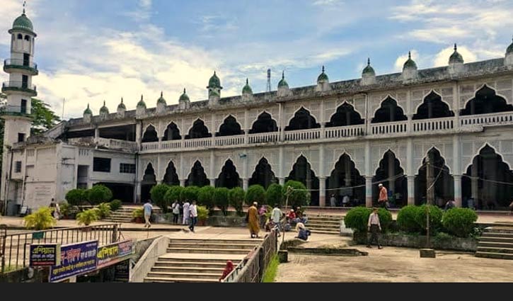 সংস্কারের উদ্যোগ নেই মুঘল বিজয়ের স্মারক ‘আন্দরকিল্লা শাহী জামে মসজিদের’