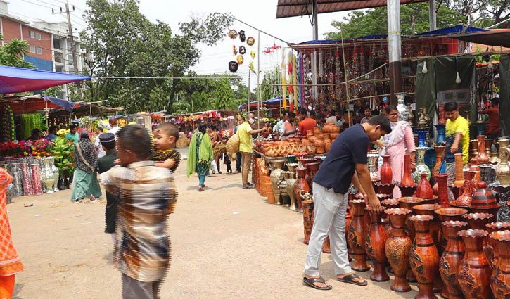 জব্বারের বলী খেলা কাল, জমে উঠেছে বৈশাখী মেলা 
